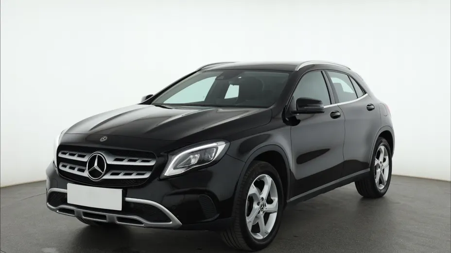 Mercedes GLA -