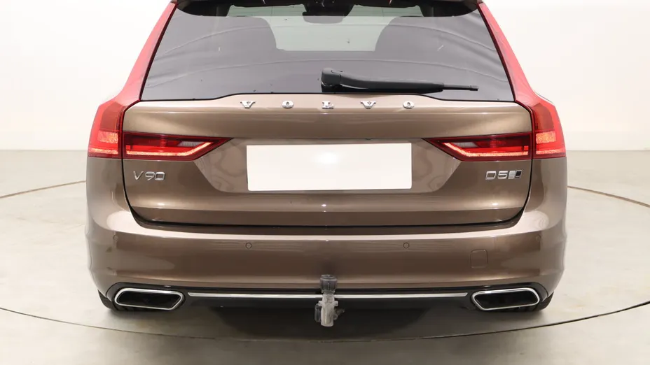 Volvo V90 -