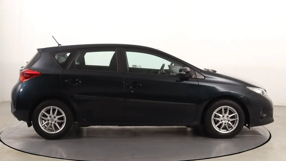 Toyota Auris -