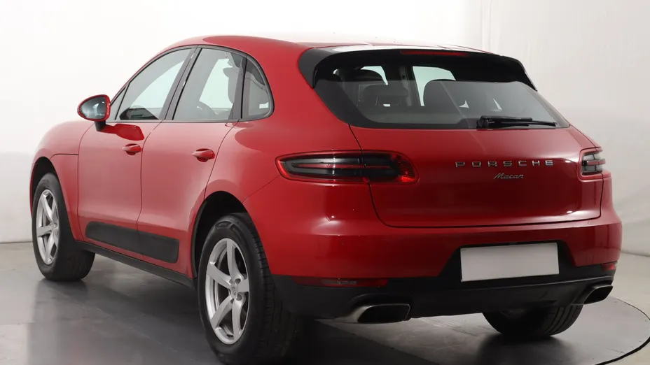 Porsche Macan -