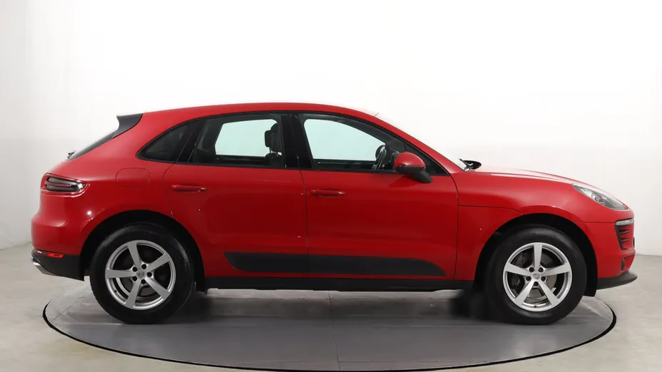 Porsche Macan -
