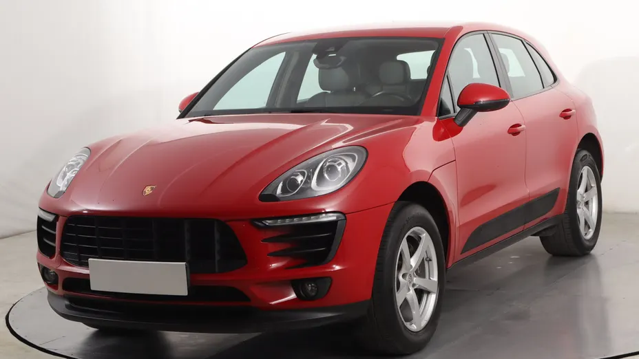 Porsche Macan -