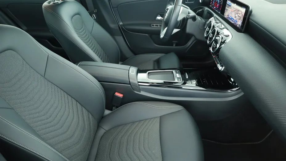 Mercedes CLA -