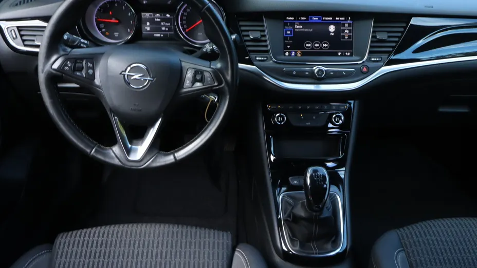 Opel Astra -
