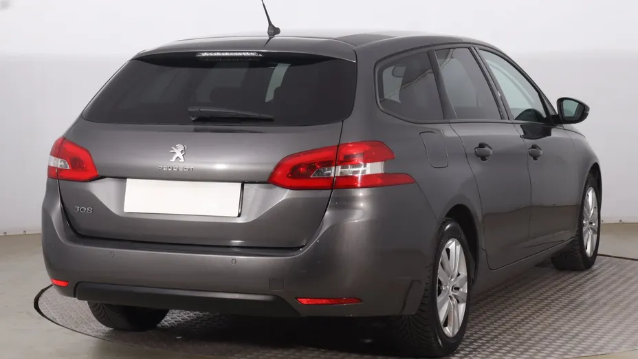 Peugeot 308 -