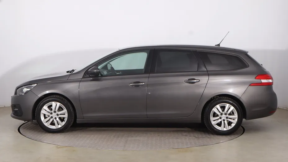 Peugeot 308 -