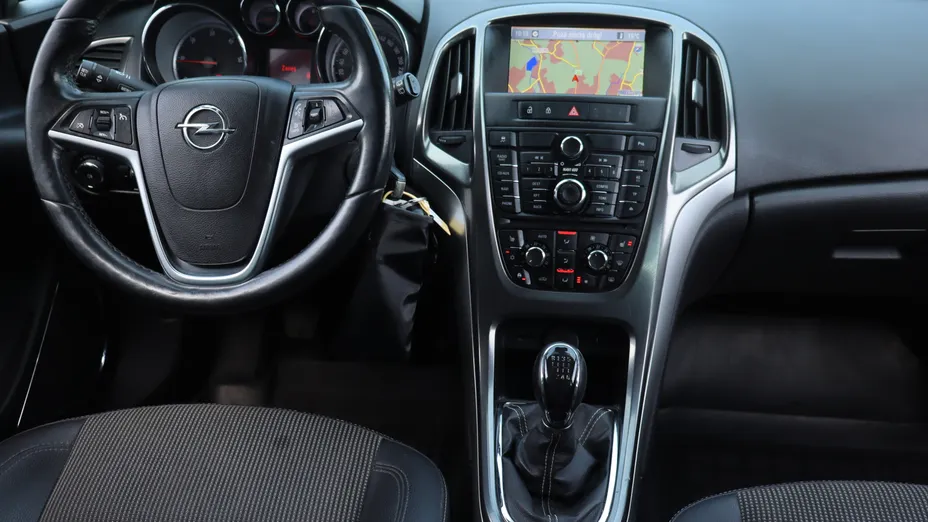 Opel Astra -