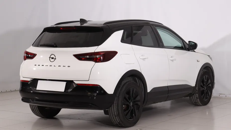 Opel Grandland -