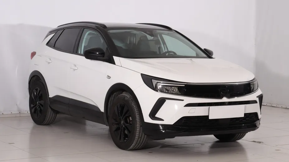Opel Grandland -