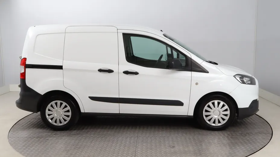 Ford Transit Courier -