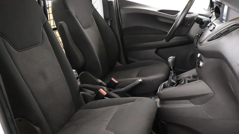 Ford Transit Courier -