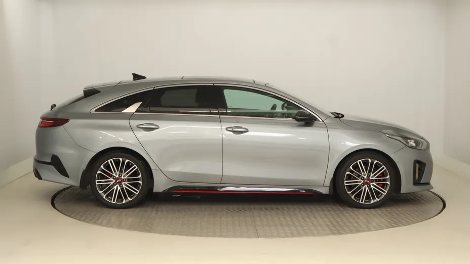 Kia ProCeed -