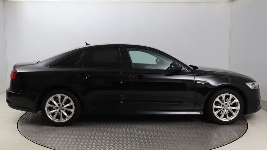 Audi A6 -