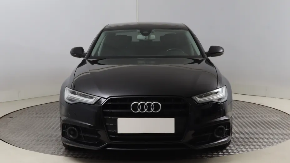 Audi A6 -