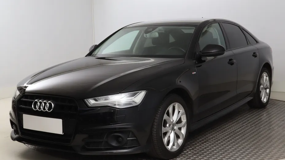 Audi A6 -