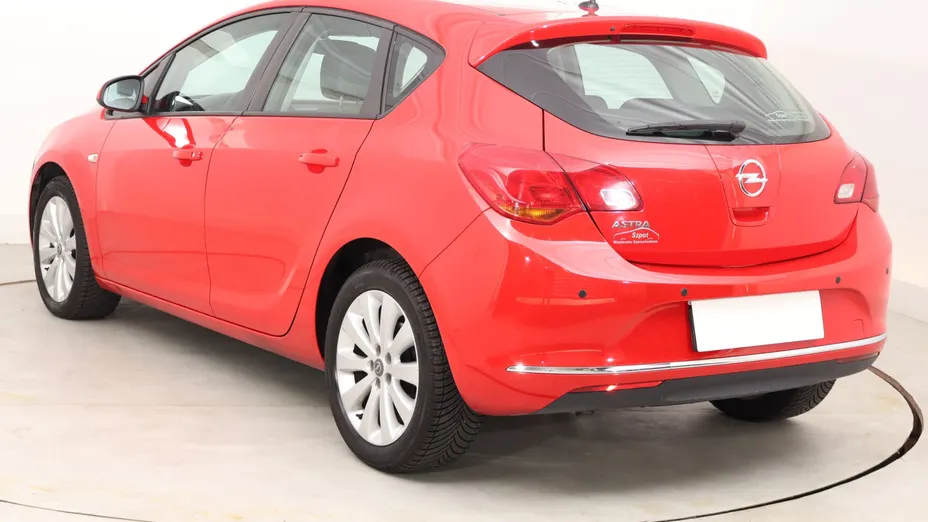 Opel Astra -