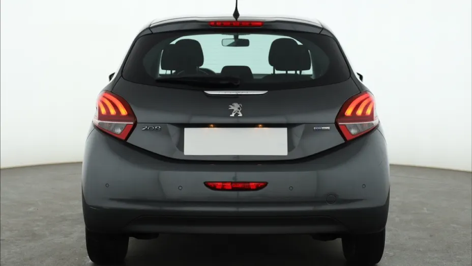 Peugeot 208 -