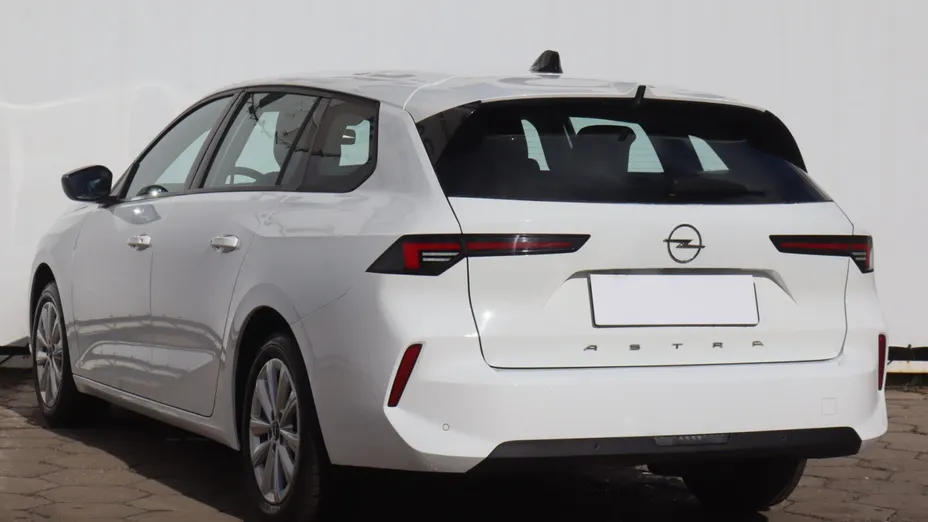 Opel Astra -
