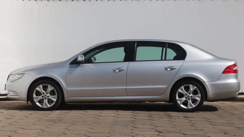 Skoda Superb -