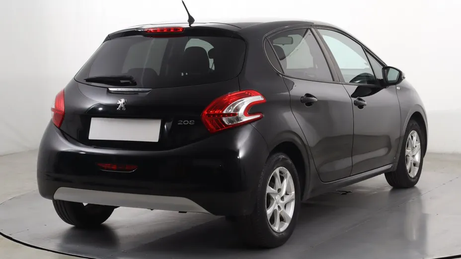 Peugeot 208 -