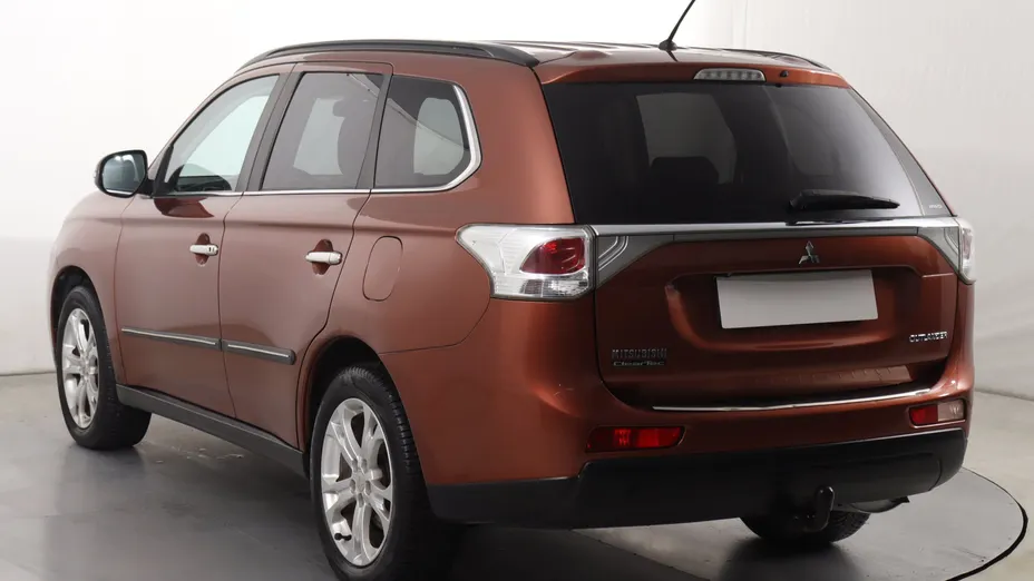 Mitsubishi Outlander -