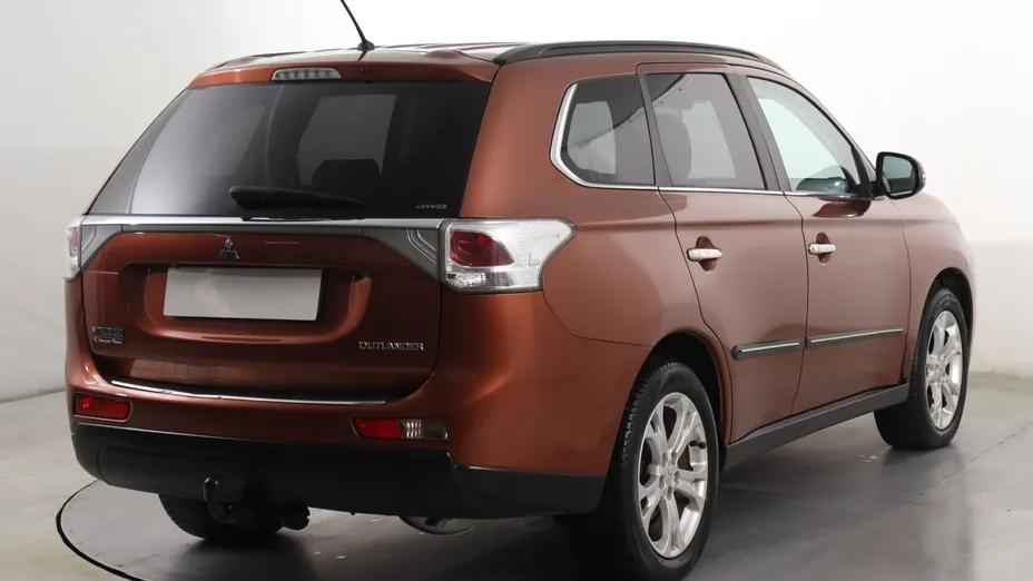 Mitsubishi Outlander -