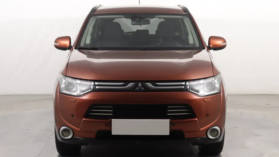 Mitsubishi Outlander -