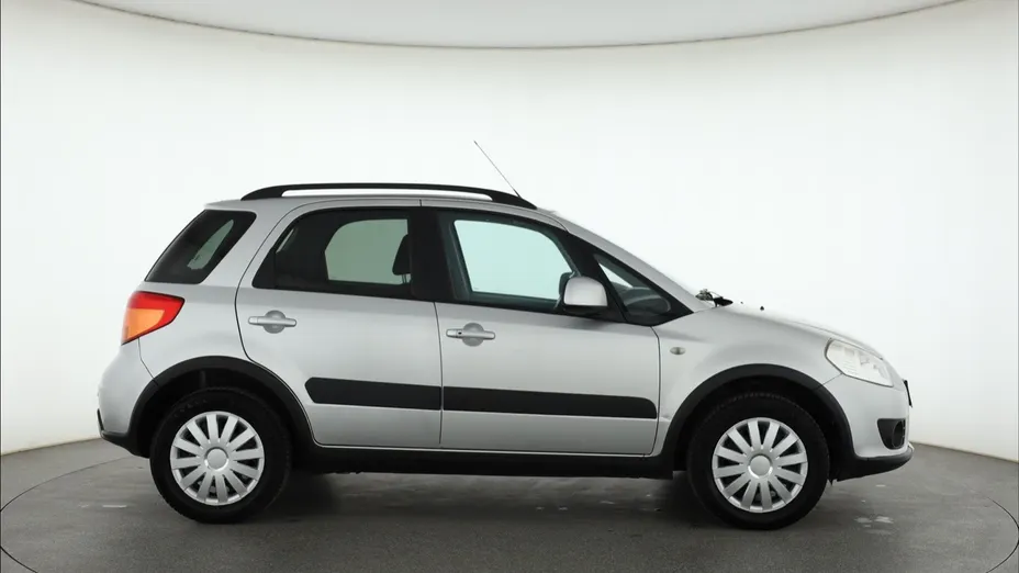 Suzuki SX4 -