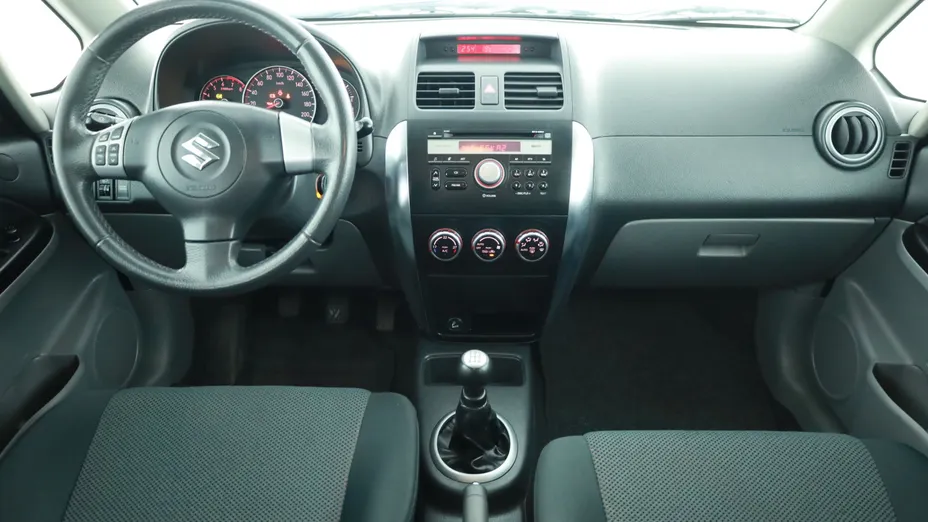 Suzuki SX4 -