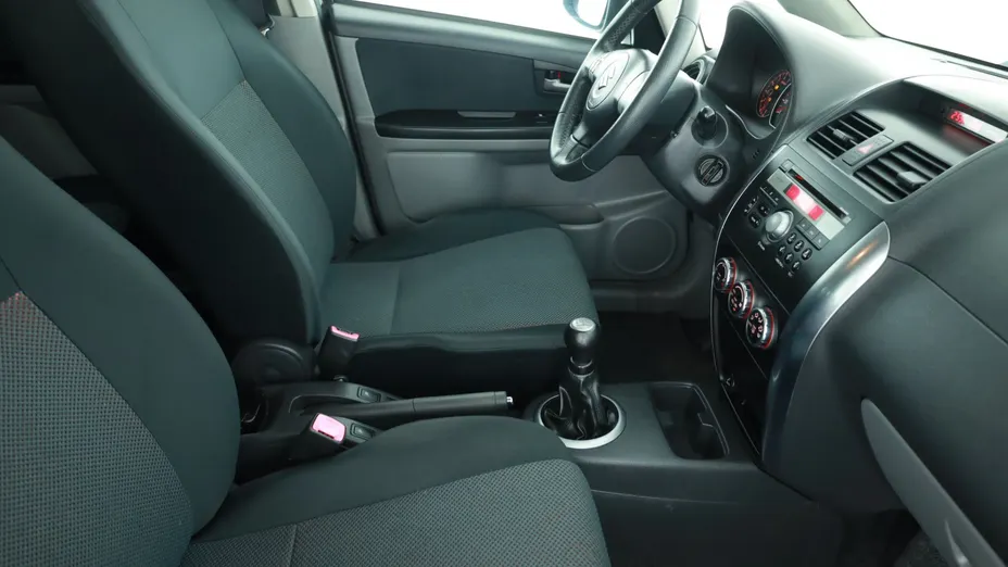 Suzuki SX4 -