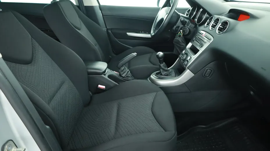 Peugeot 308 -