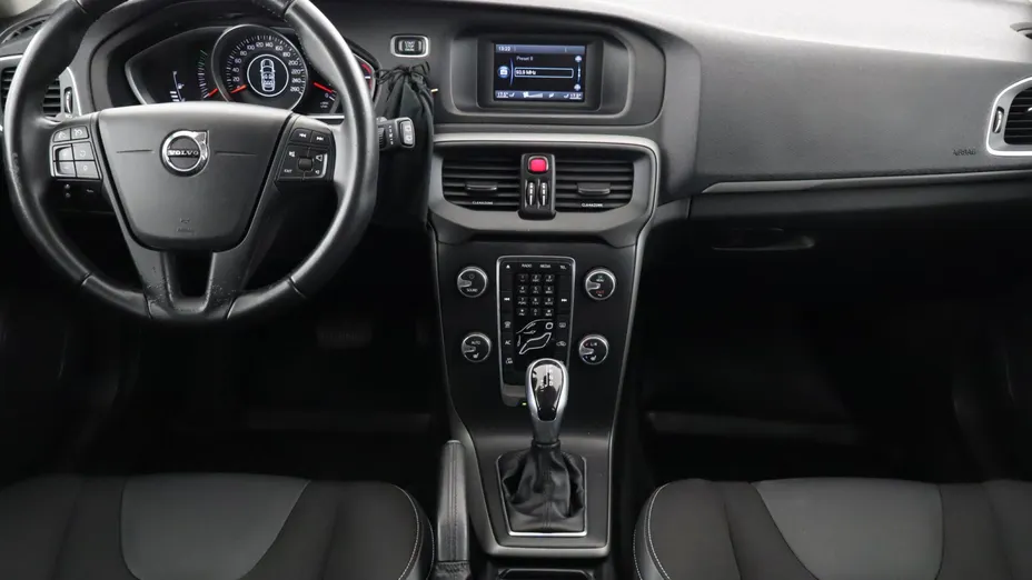 Volvo V40 -