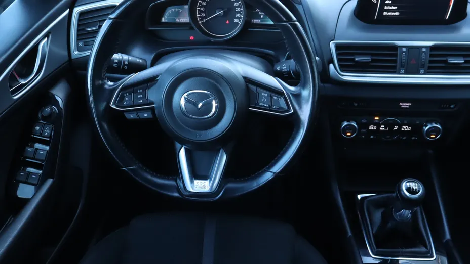 Mazda 3 -