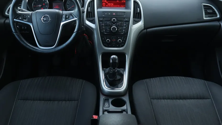 Opel Astra -