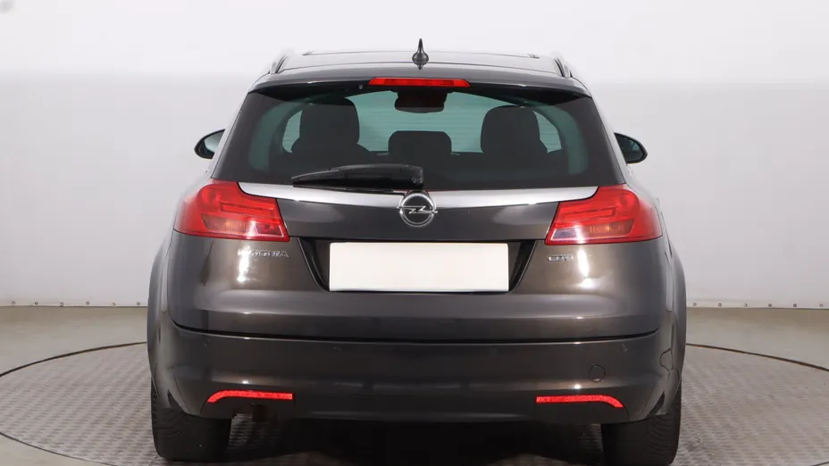 Opel Insignia -