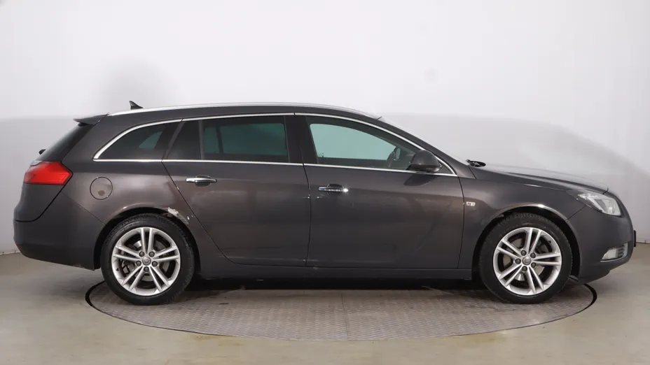 Opel Insignia -