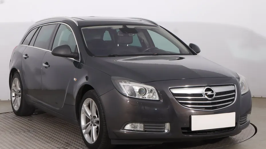 Opel Insignia -