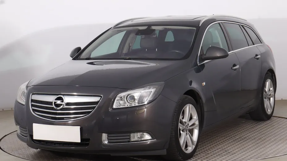 Opel Insignia -