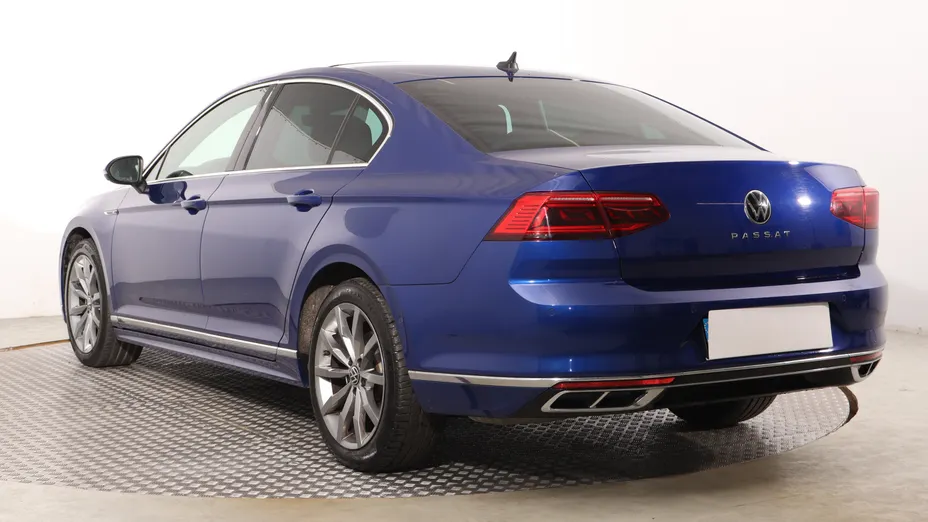 VW Passat -