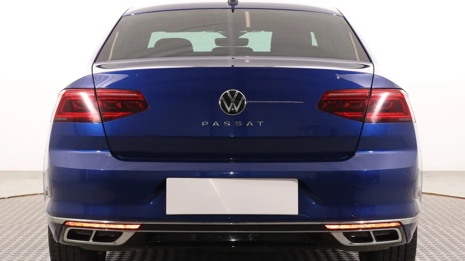 VW Passat -