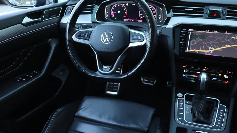 VW Passat -