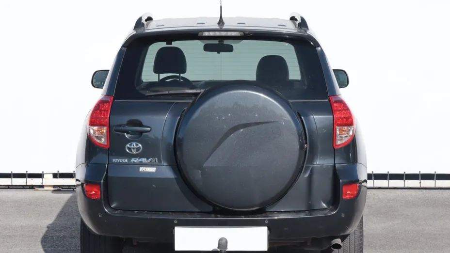Toyota RAV4 -