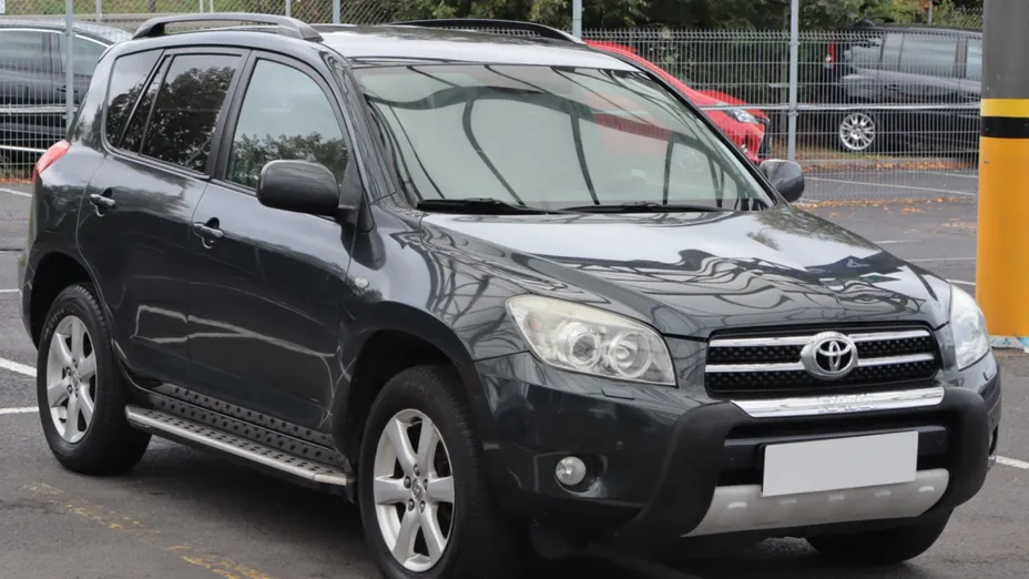 Toyota RAV4 -