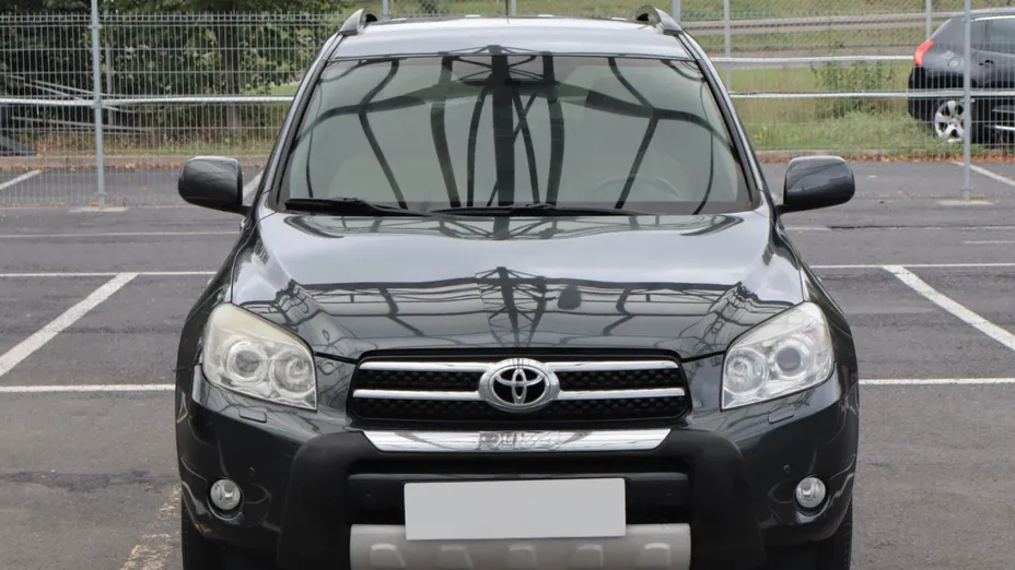 Toyota RAV4 -
