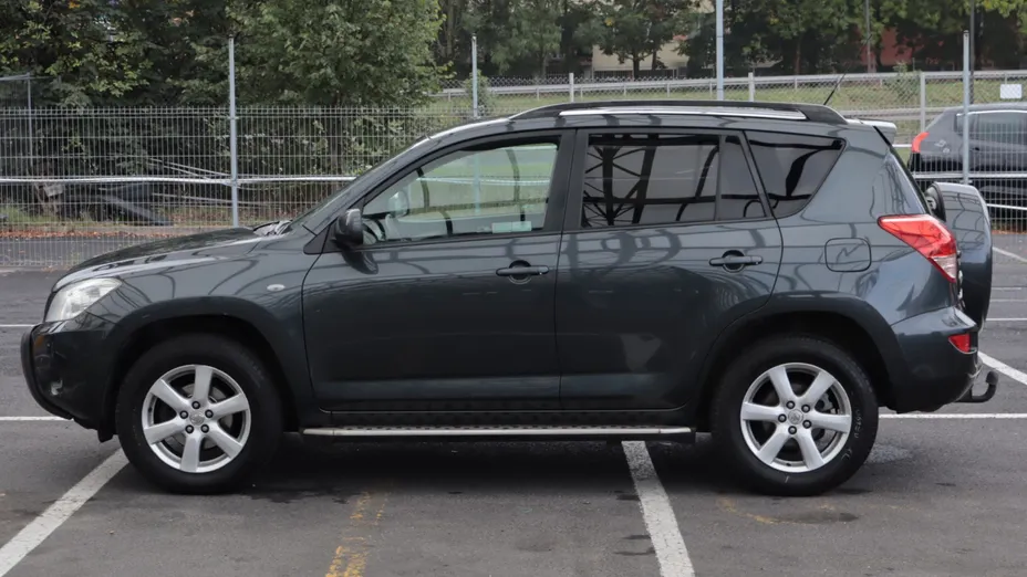 Toyota RAV4 -
