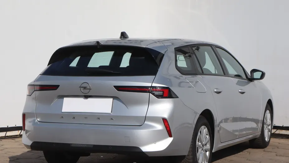 Opel Astra -