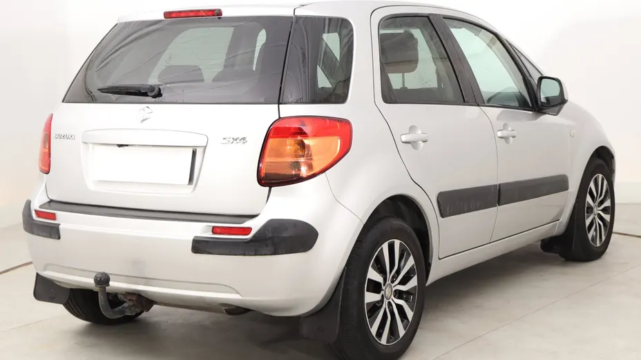 Suzuki SX4 -
