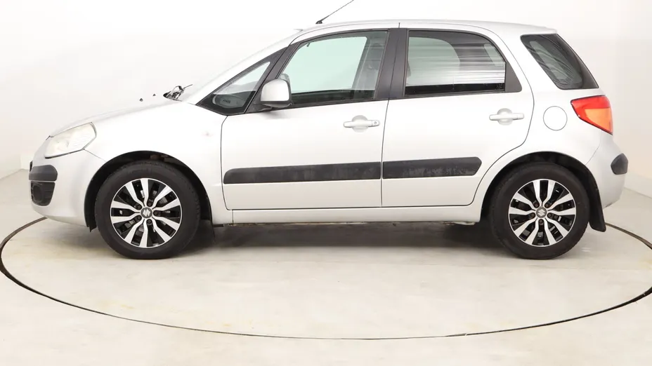 Suzuki SX4 -