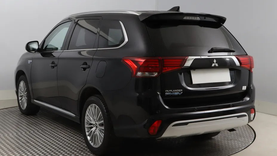 Mitsubishi Outlander -