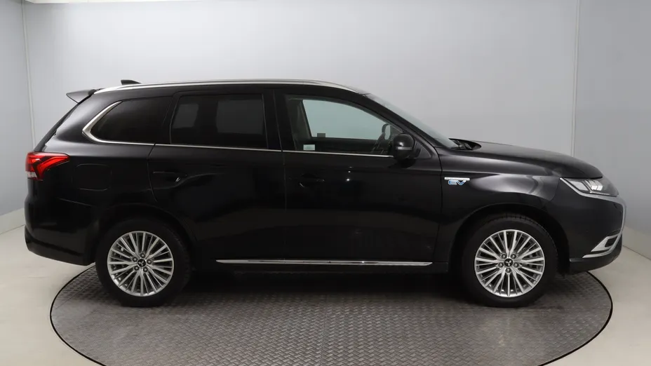 Mitsubishi Outlander -
